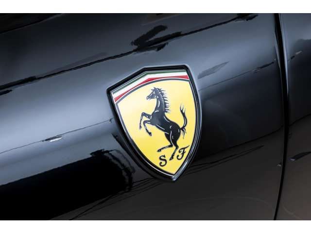 FERRARI Roma Spider