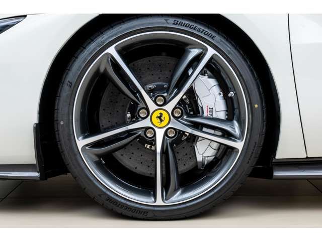 FERRARI 296 GTB