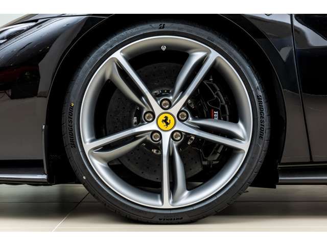 FERRARI 296 GTS