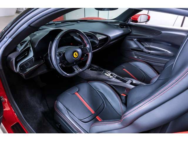 FERRARI SF90 Stradale