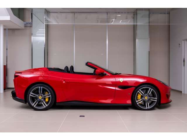 FERRARI Portofino M