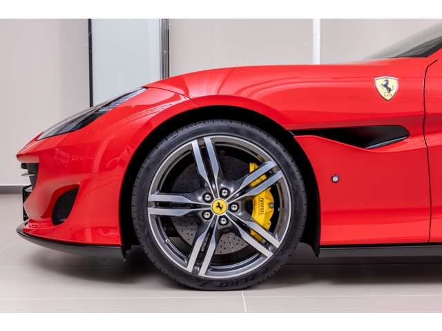 FERRARI Portofino M