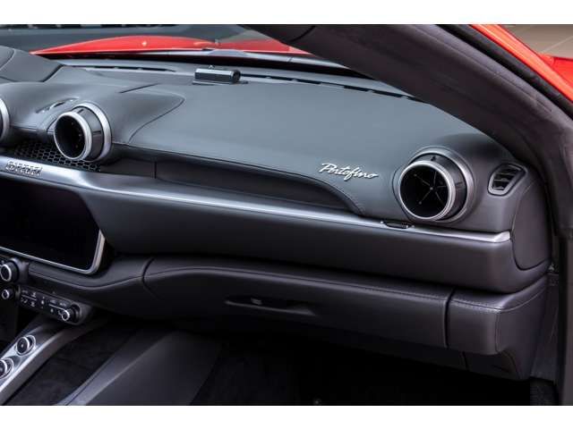 FERRARI Portofino M