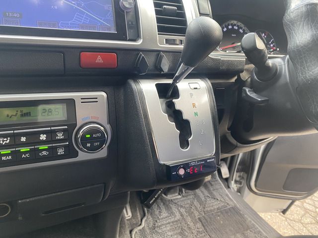 HIACE van 4WD
