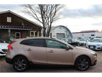 VOLVO V40 CROSS COUNTRY