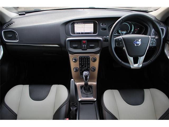 VOLVO V40 CROSS COUNTRY