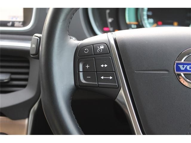 VOLVO V40 CROSS COUNTRY