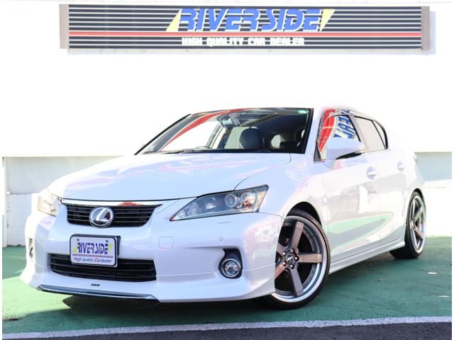 LEXUS CT200h