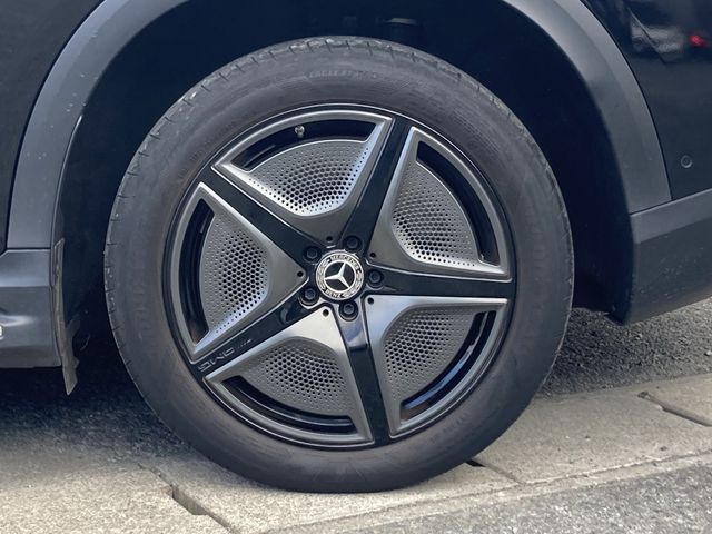 MERCEDES BENZ EQE SUV