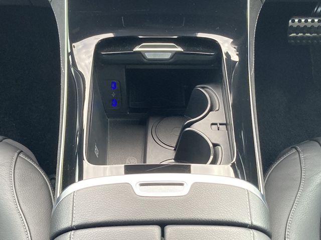MERCEDES BENZ EQE SUV