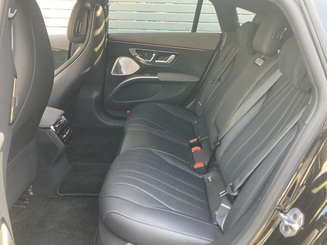 MERCEDES BENZ EQS