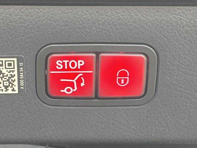 MERCEDES BENZ EQS