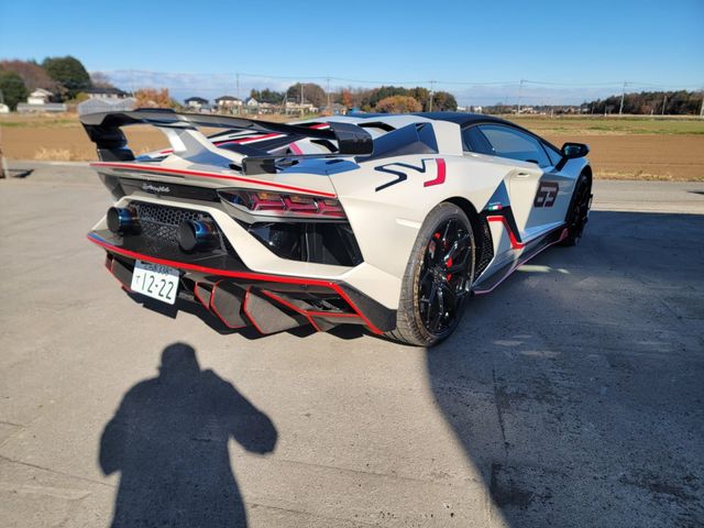 LAMBORGHINI Aventador