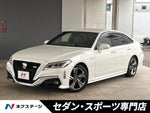 CROWN sedan hybrid