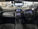 CROWN sedan hybrid