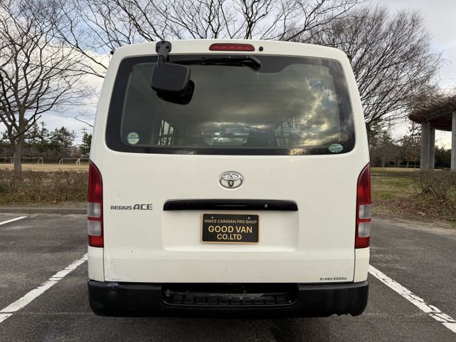 HIACE van 4WD