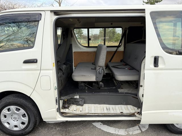 HIACE van 4WD