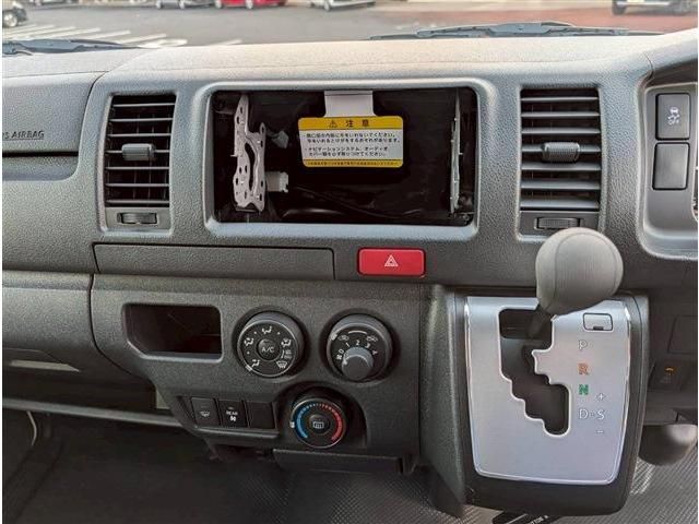BONGO BRAWNY VAN