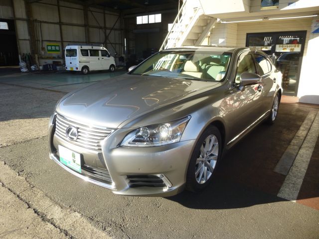 LEXUS LS460