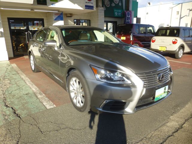 LEXUS LS460