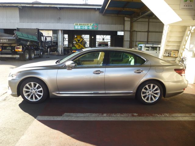 LEXUS LS460