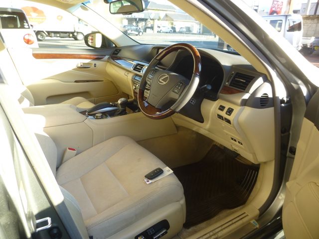 LEXUS LS460