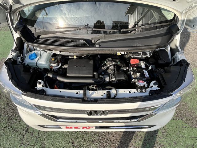 N BOX