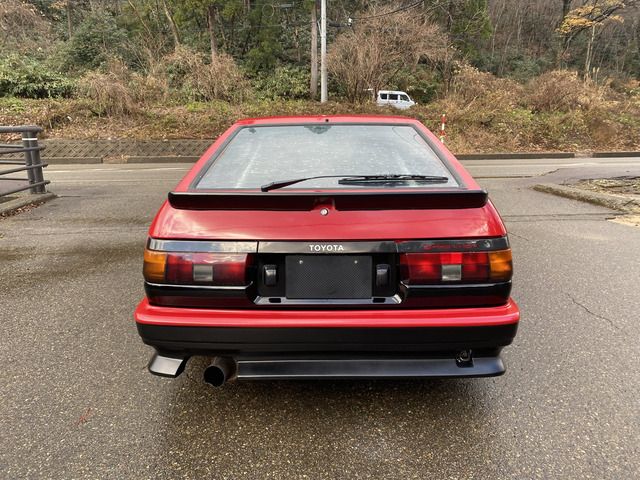 SPRINTER TRUENO hatchback