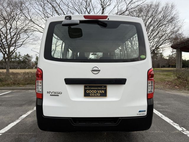 NV350 CARAVAN 4WD