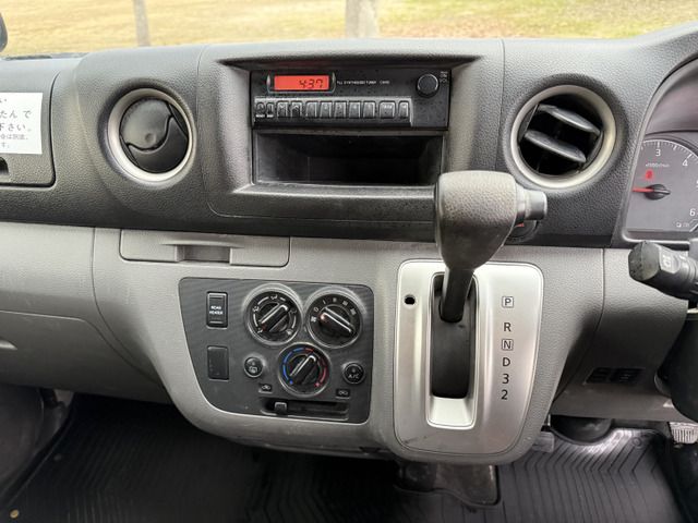NV350 CARAVAN 4WD