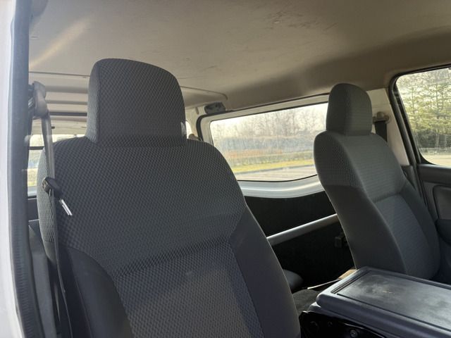 NV350 CARAVAN 4WD