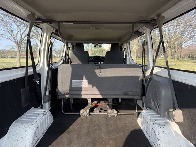 NV350 CARAVAN 4WD