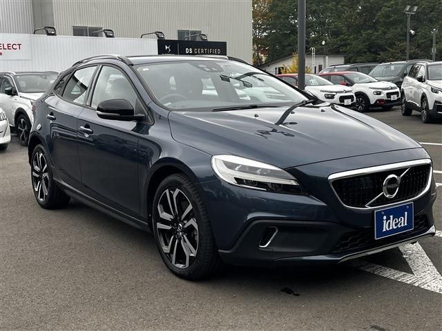 VOLVO V40 CROSS COUNTRY