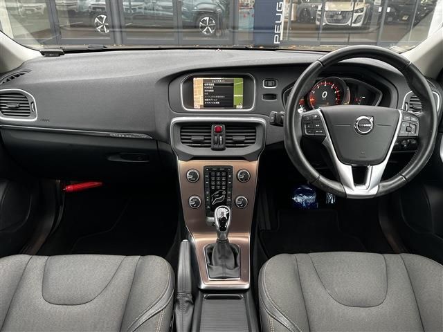 VOLVO V40 CROSS COUNTRY