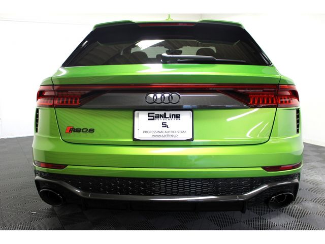 AUDI RS Q8