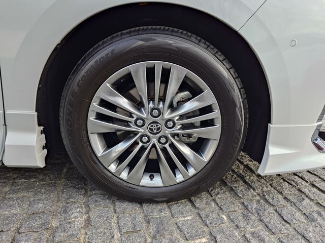 ALPHARD hybrid