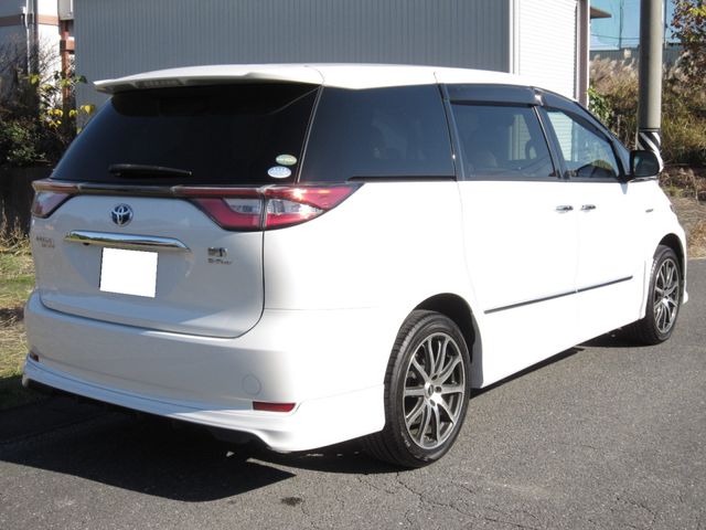 ESTIMA HYBRID 4WD