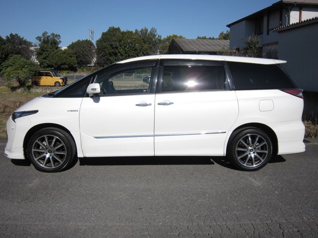 ESTIMA HYBRID 4WD