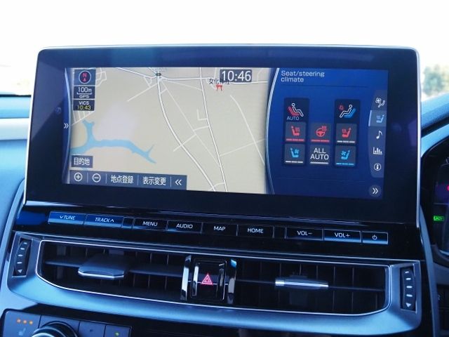 CROWN sedan hybrid