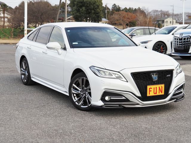 CROWN sedan hybrid 4WD