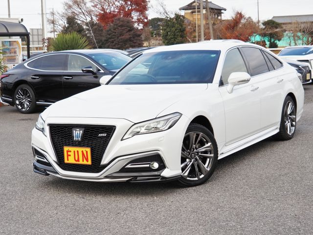 CROWN sedan hybrid 4WD