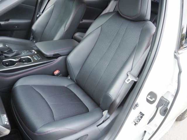 CROWN sedan hybrid 4WD