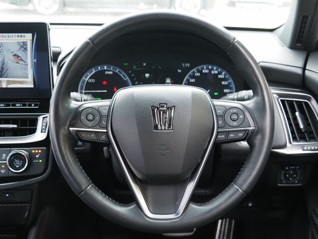CROWN sedan hybrid 4WD