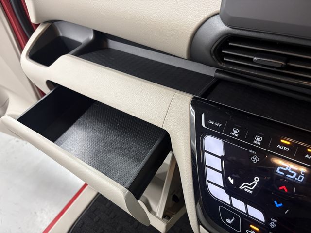 eK SPACE 4WD
