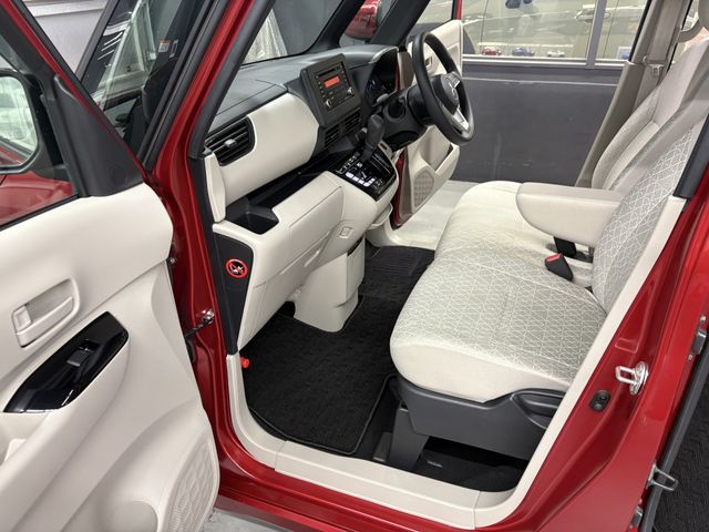 eK SPACE 4WD