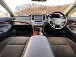 CROWN sedan