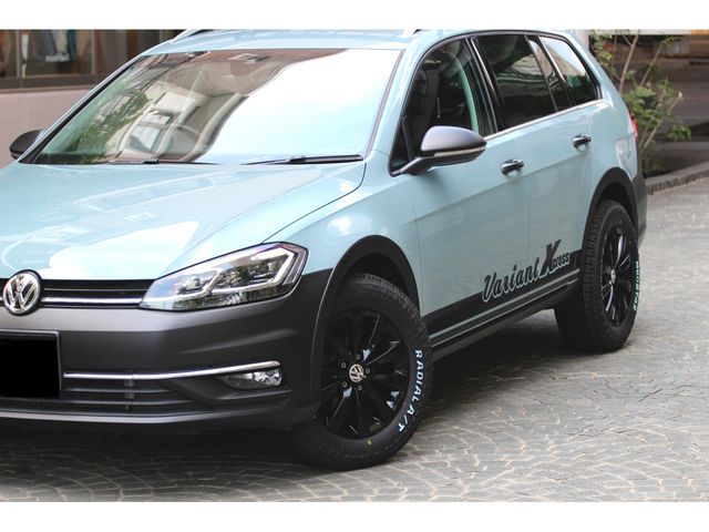 VOLKSWAGEN GOLF VARIANT