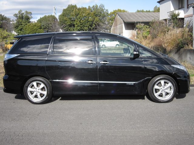 ESTIMA HYBRID 4WD