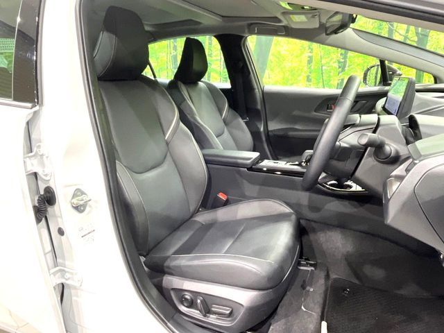PRIUS 4WD