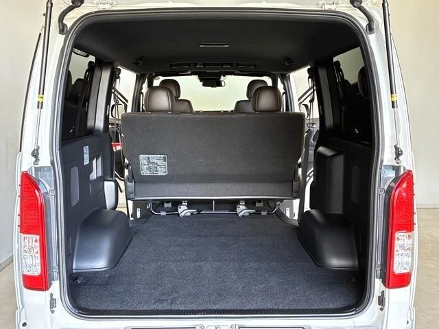 HIACE van 2WD